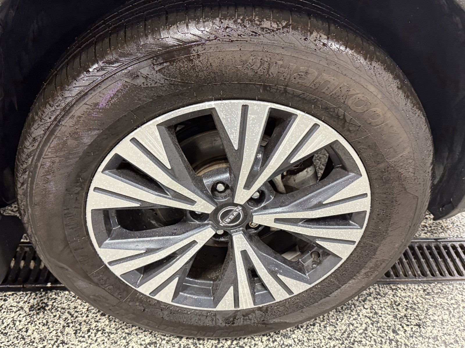 Used 2022 Nissan Rogue SV AWD/4WD image 26