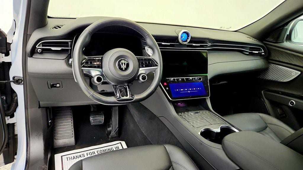 Used 2023 Maserati Grecale Modena AWD/4WD image 13
