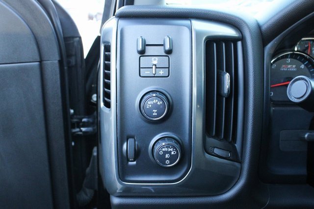 Used 2018 Chevrolet Silverado 1500 LT w/ All Star Edition image 15