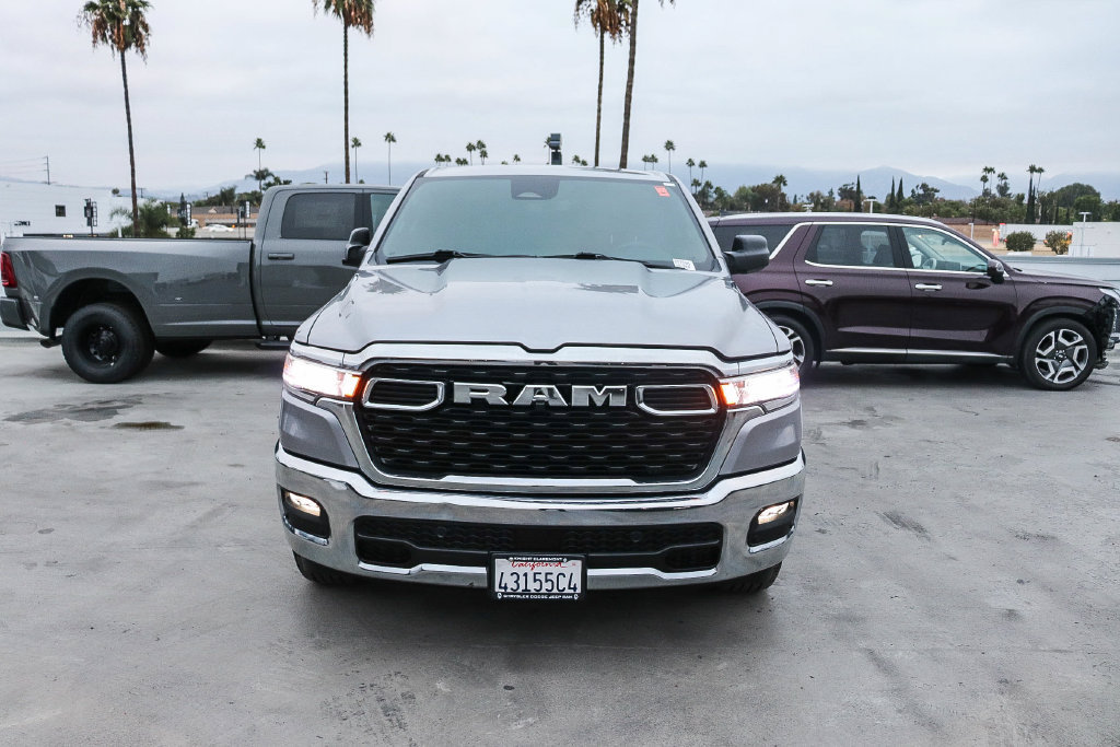 Used 2025 RAM 1500 Big Horn AWD/4WD image 3