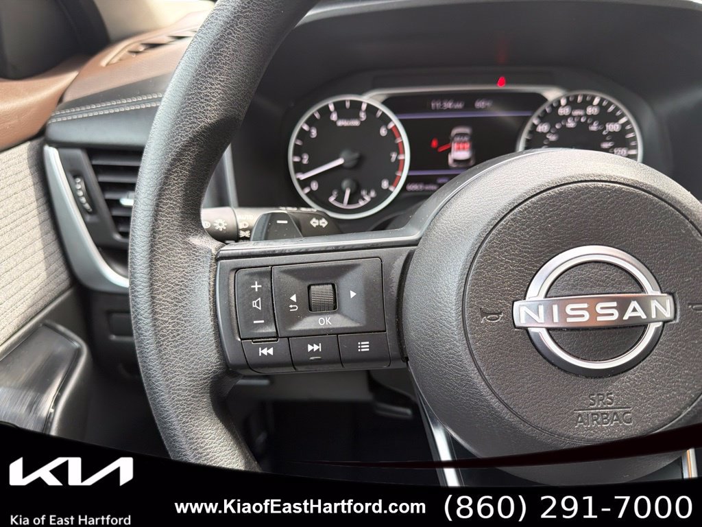 Used 2023 Nissan Rogue S AWD/4WD image 25