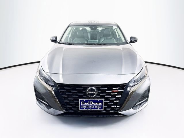 Used 2024 Nissan Altima 2.5 SR image 2