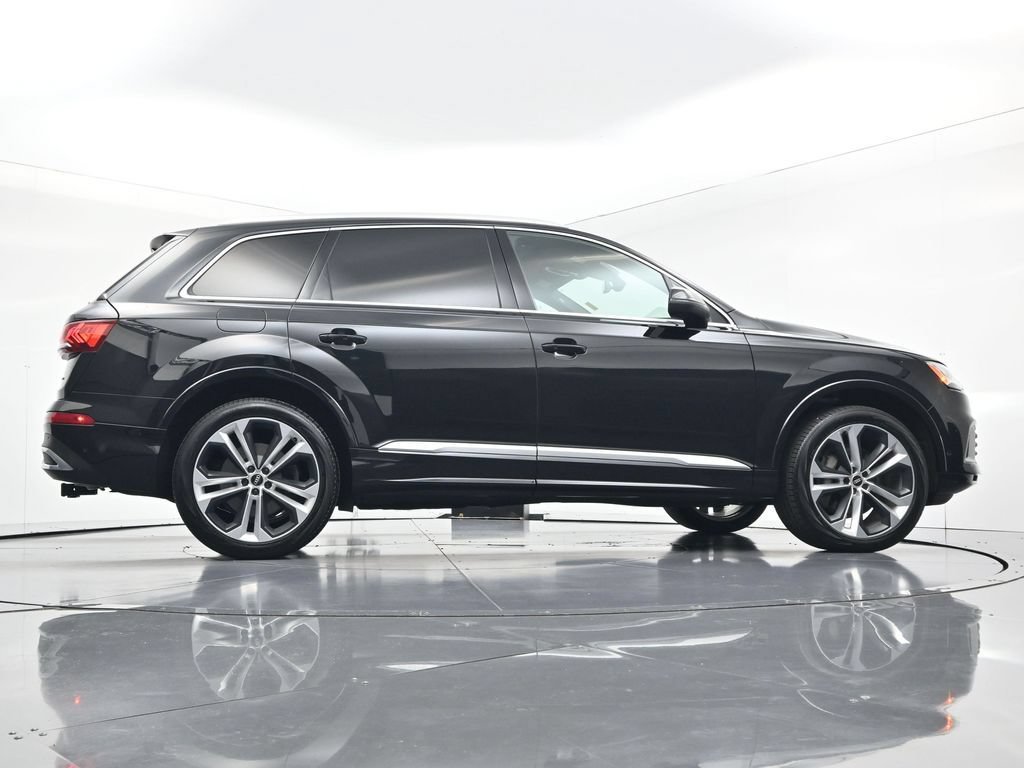 Used 2022 Audi Q7 3.0T Premium Plus w/ Premium Plus Package AWD/4WD image 32