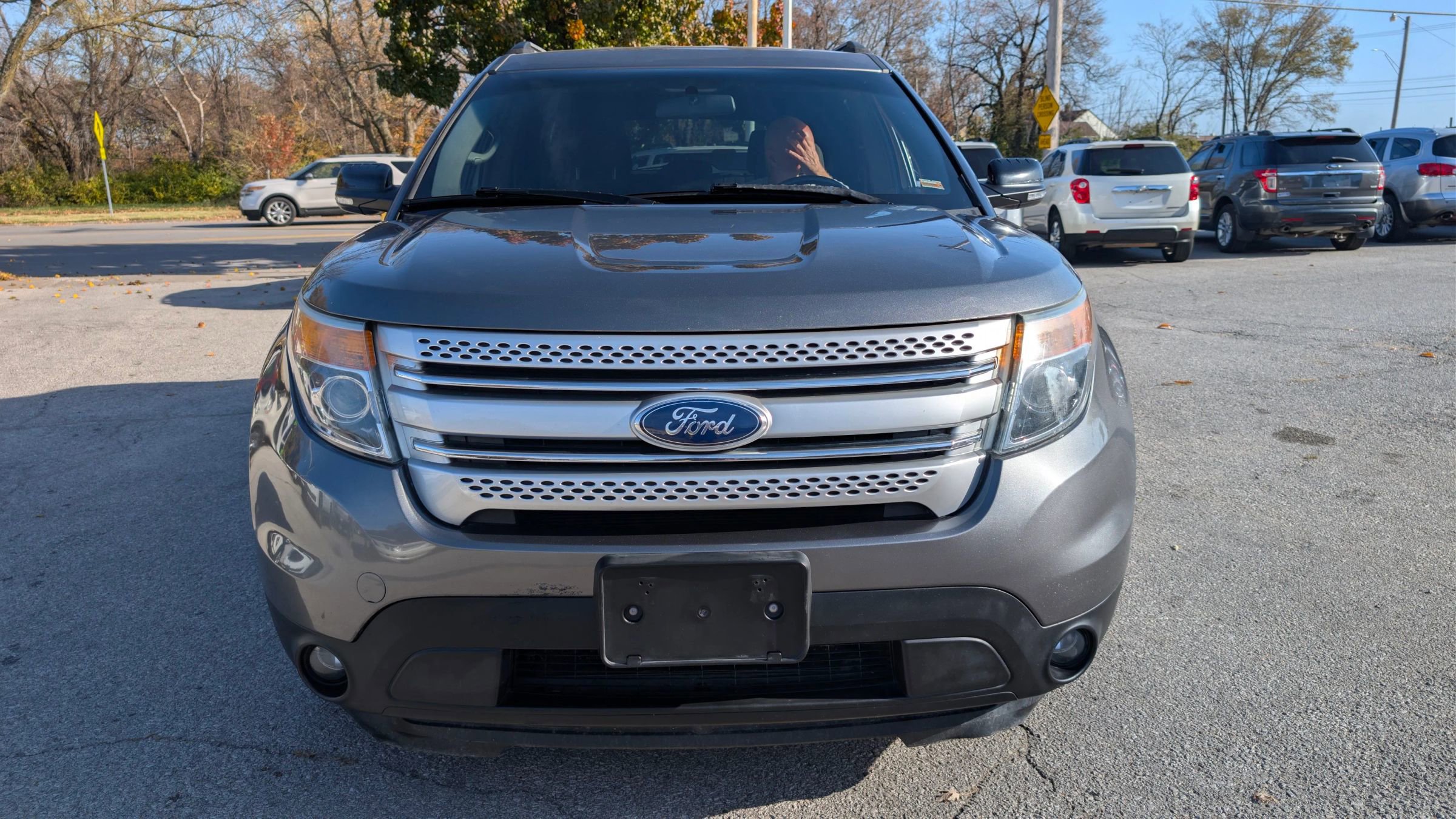 Used 2013 Ford Explorer XLT w/ Class III Trailer Tow Pkg image 2