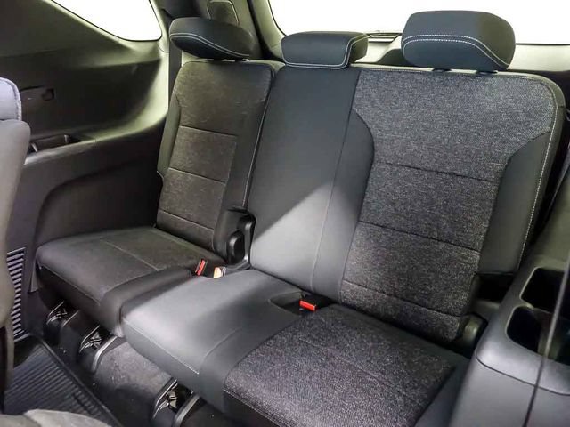 New 2026 Chevrolet Traverse LT w/ LPO, Floor Liner Package AWD/4WD image 11