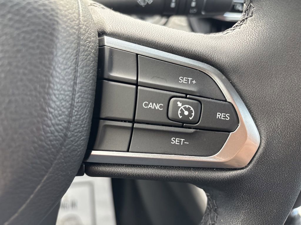 Used 2024 Jeep Compass Latitude image 19