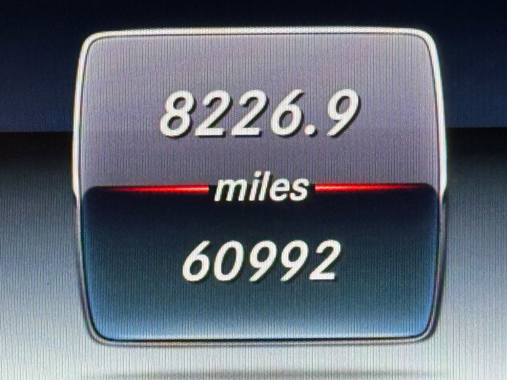 Used 2019 Mercedes-Benz GLC 300 4MATIC image 16