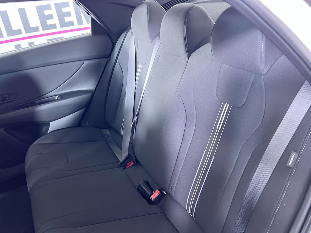 Used 2025 Hyundai Elantra Sport FWD image 23