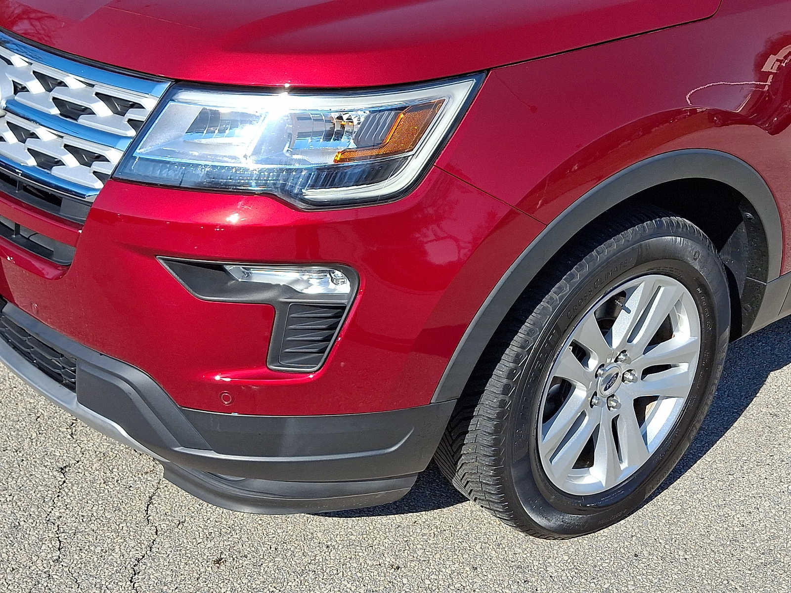 Used 2018 Ford Explorer XLT w/ Equipment Group 202A image 11