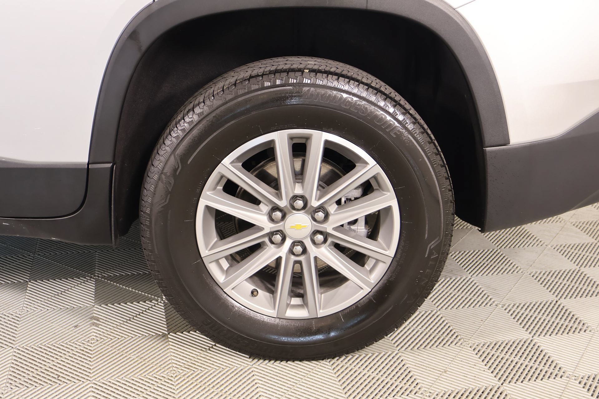 Used 2022 Chevrolet Traverse LT AWD/4WD image 19