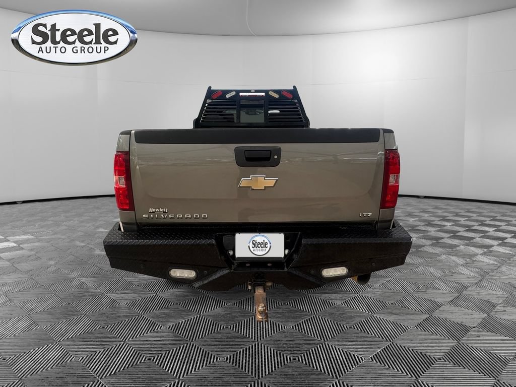 Used 2009 Chevrolet Silverado 3500 LTZ w/ Suspension Package, Off-Road AWD/4WD image 4