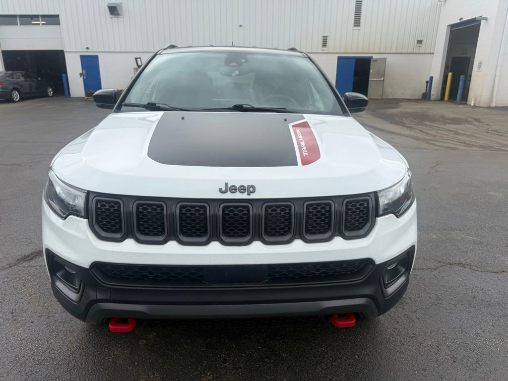 Used 2023 Jeep Compass Trailhawk w/ Trailhawk Convenience Group AWD/4WD image 8