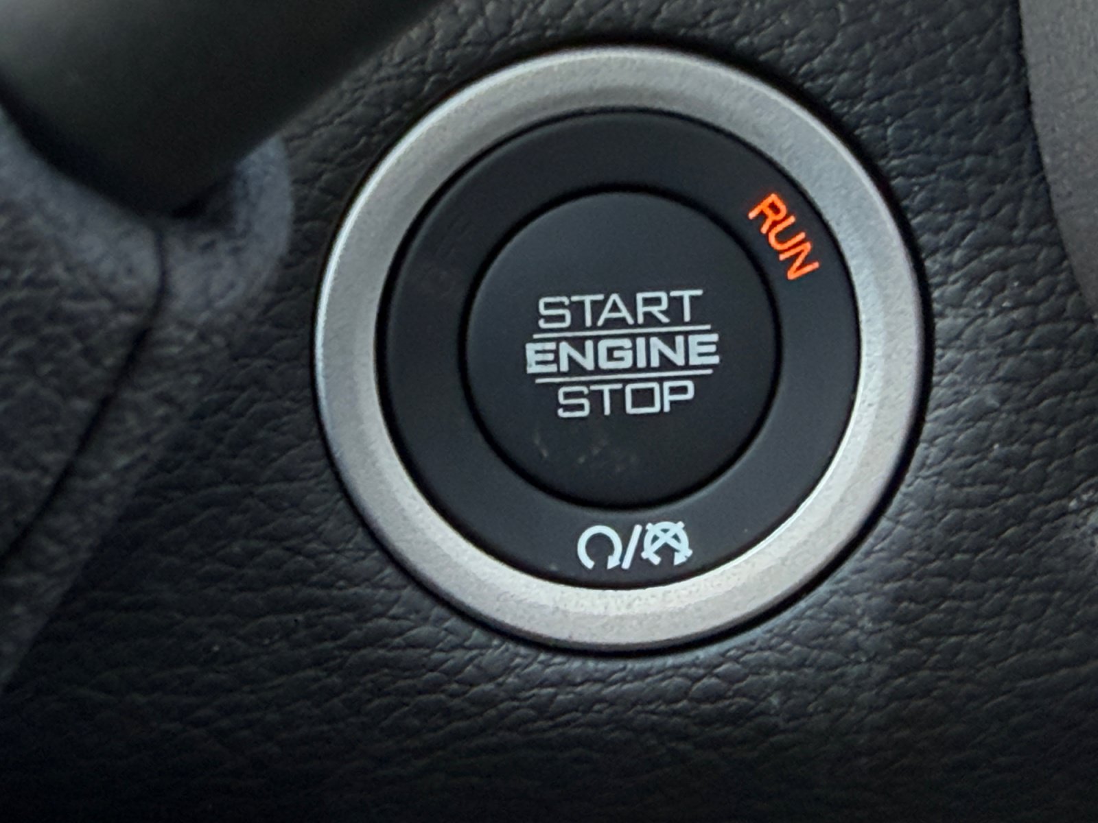 New 2026 RAM 2500 Laramie AWD/4WD image 19