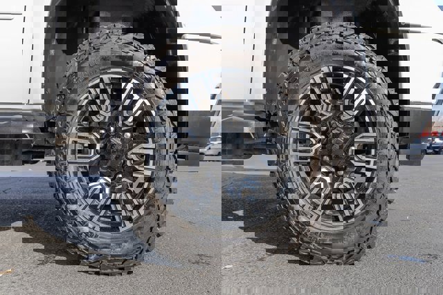 Used 2013 GMC Sierra 3500 Denali image 12