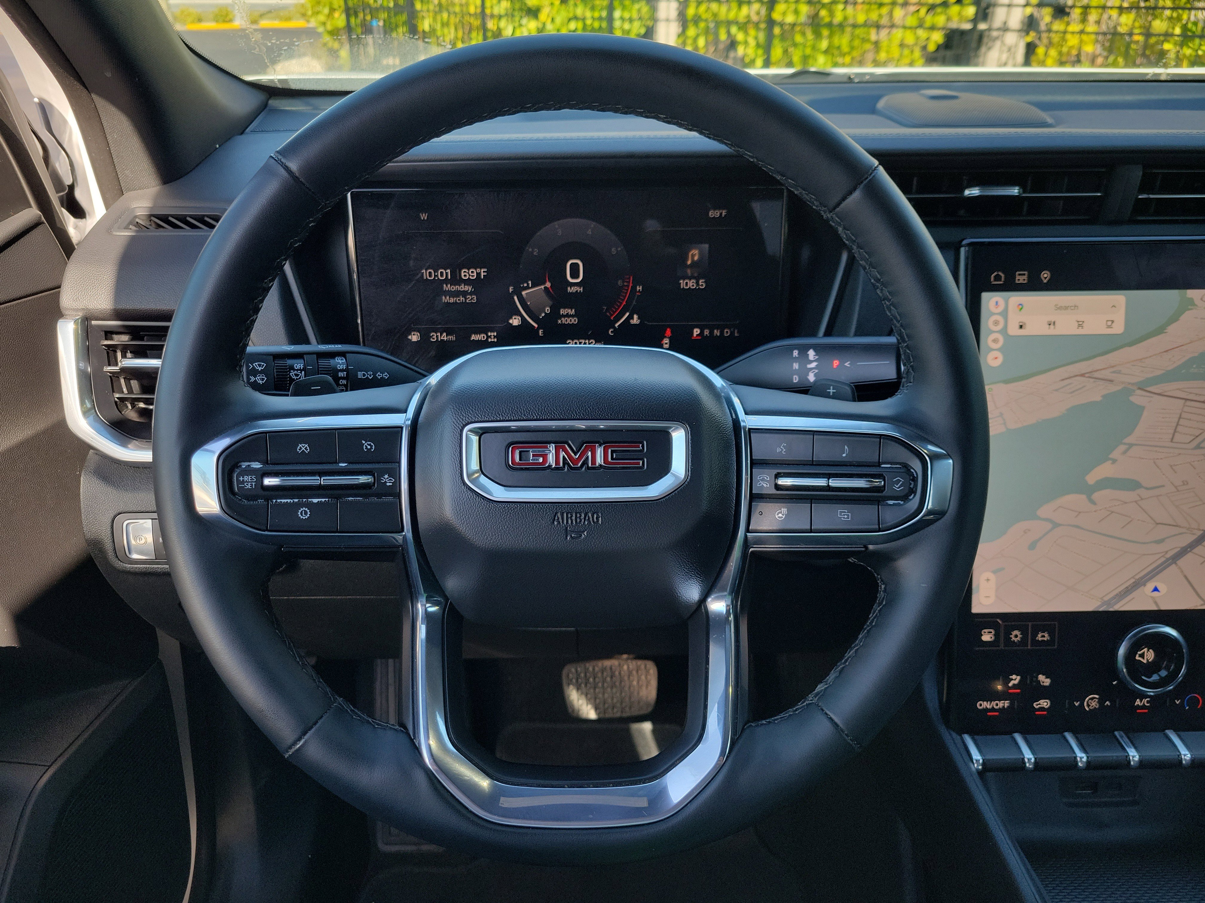 Used 2025 GMC Terrain Elevation image 32