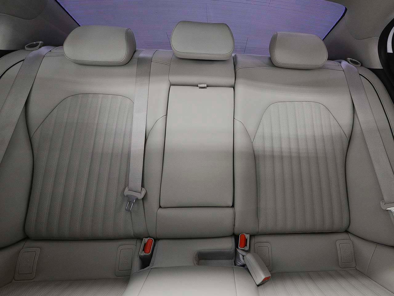 Used 2021 Genesis G70 3.3T image 10