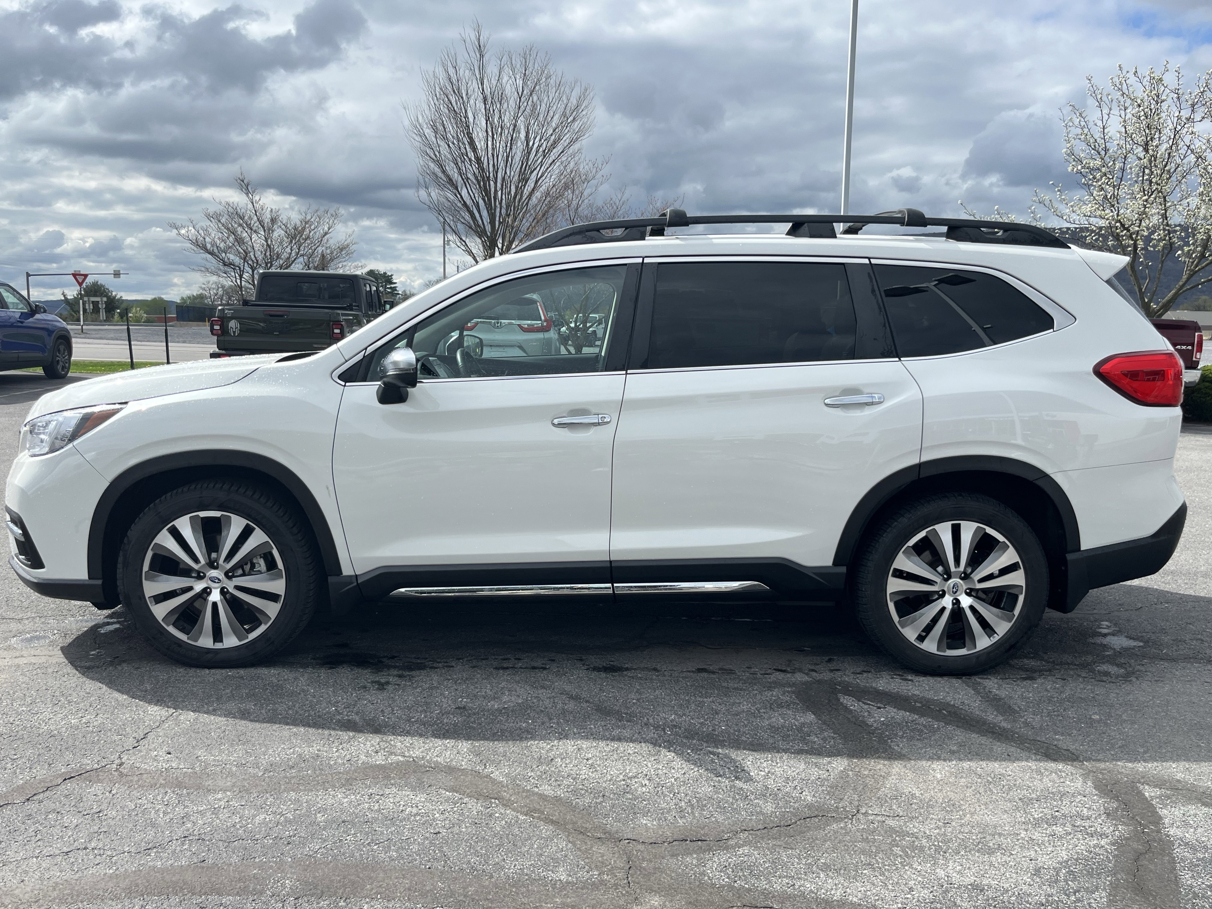 Used 2022 Subaru Ascent Touring w/ Popular Package #2A image 13