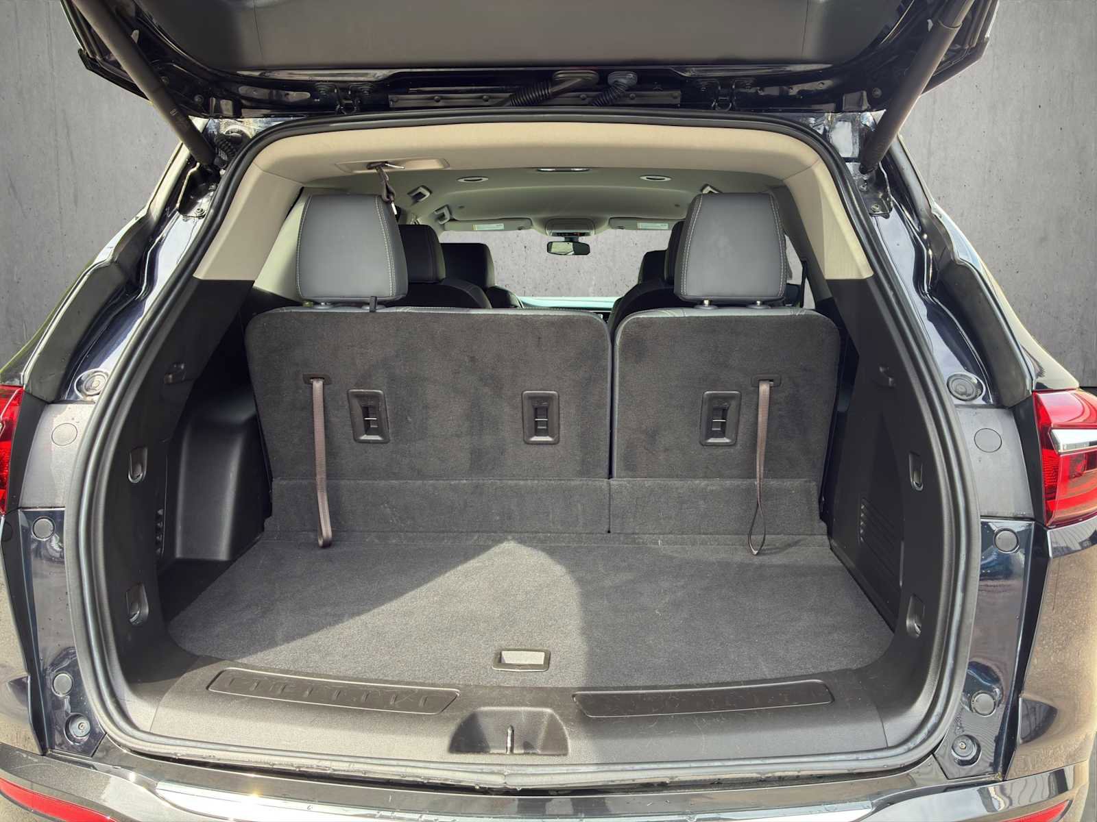 Used 2020 Buick Enclave Essence image 23