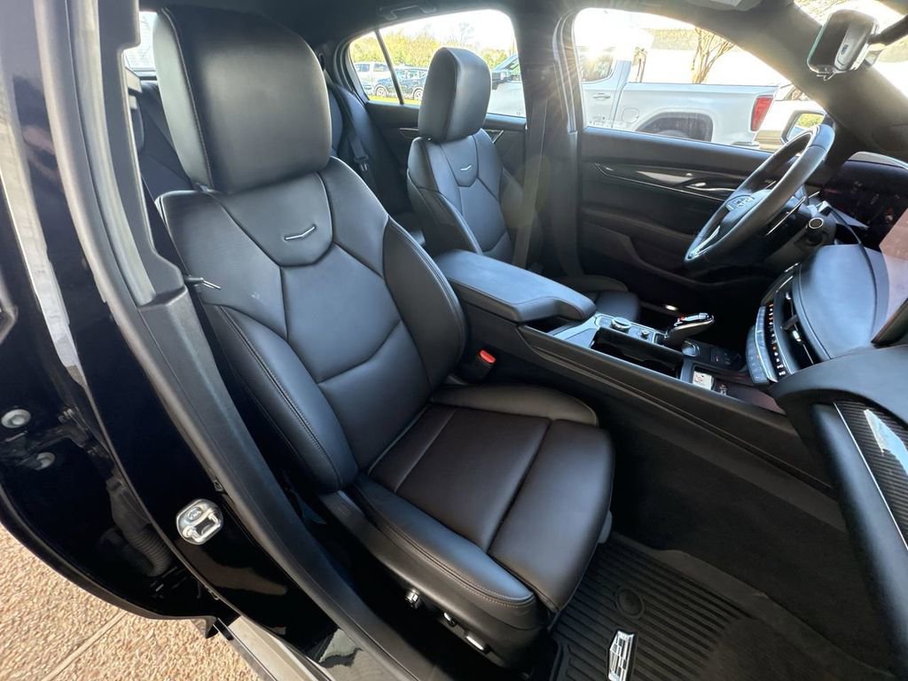 Certified 2025 Cadillac CT5 V w/ Technology Package image 28