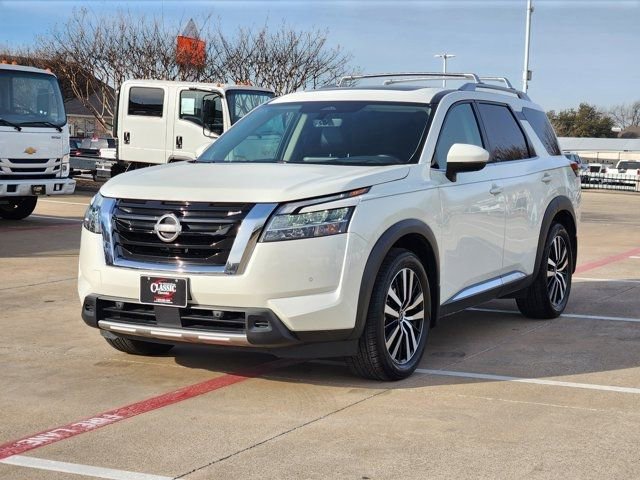 Used 2024 Nissan Pathfinder Platinum w/ Cargo Package image 11