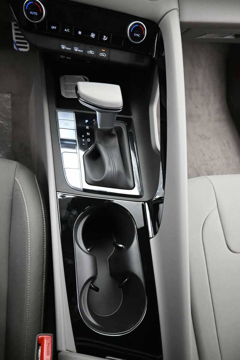 New 2026 Hyundai Elantra Sport image 19