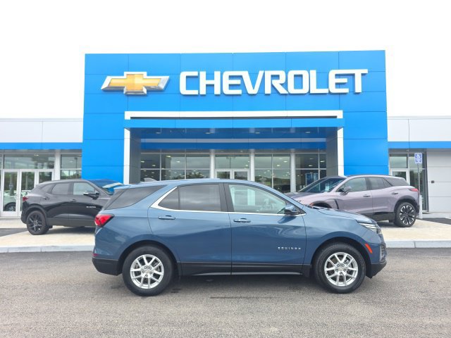 Used 2024 Chevrolet Equinox LT AWD/4WD image 2