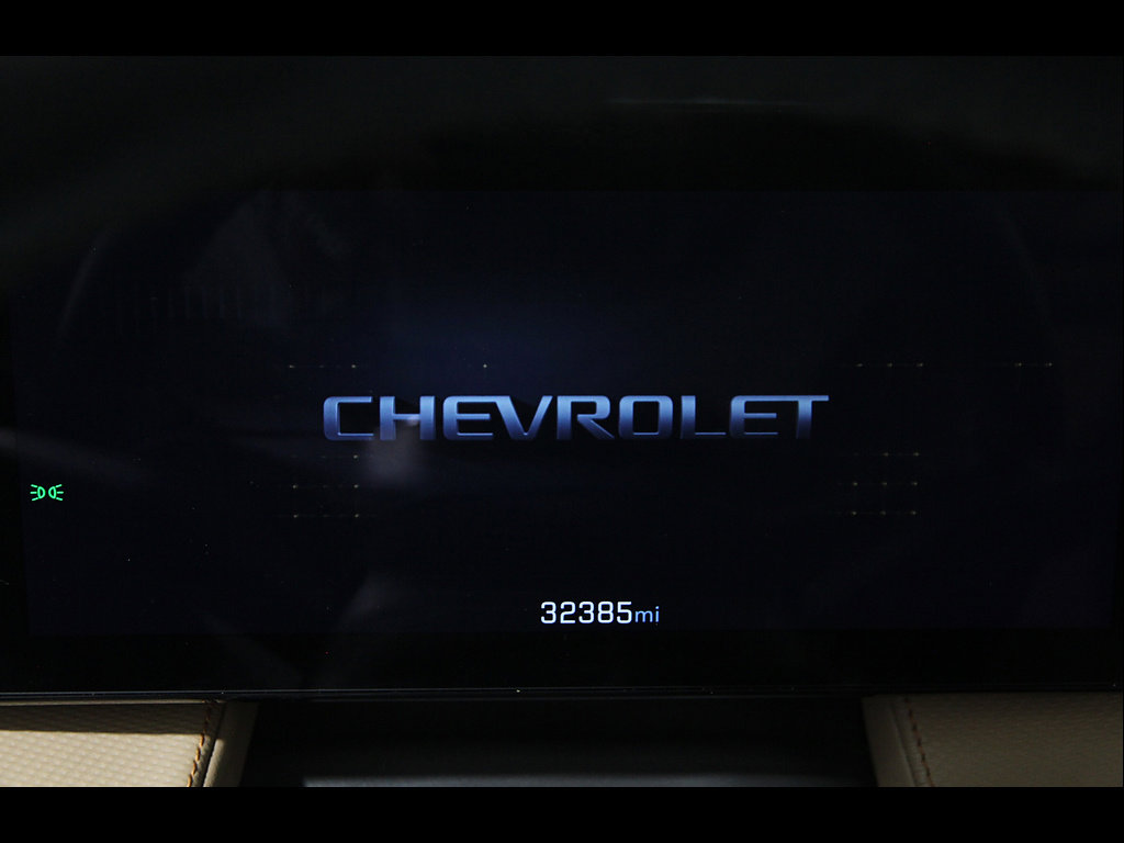 Used 2025 Chevrolet Equinox ACTIV w/ Safety and Technology Package AWD/4WD image 8
