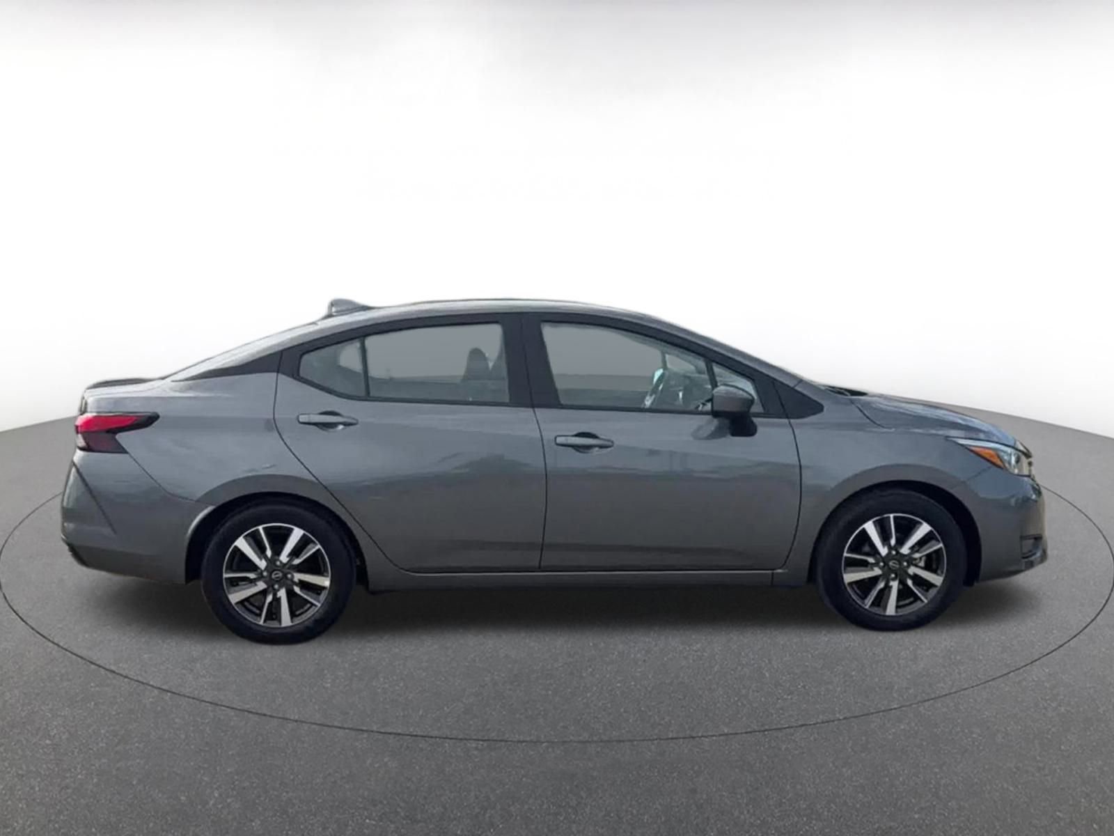 Used 2025 Nissan Versa SV image 16