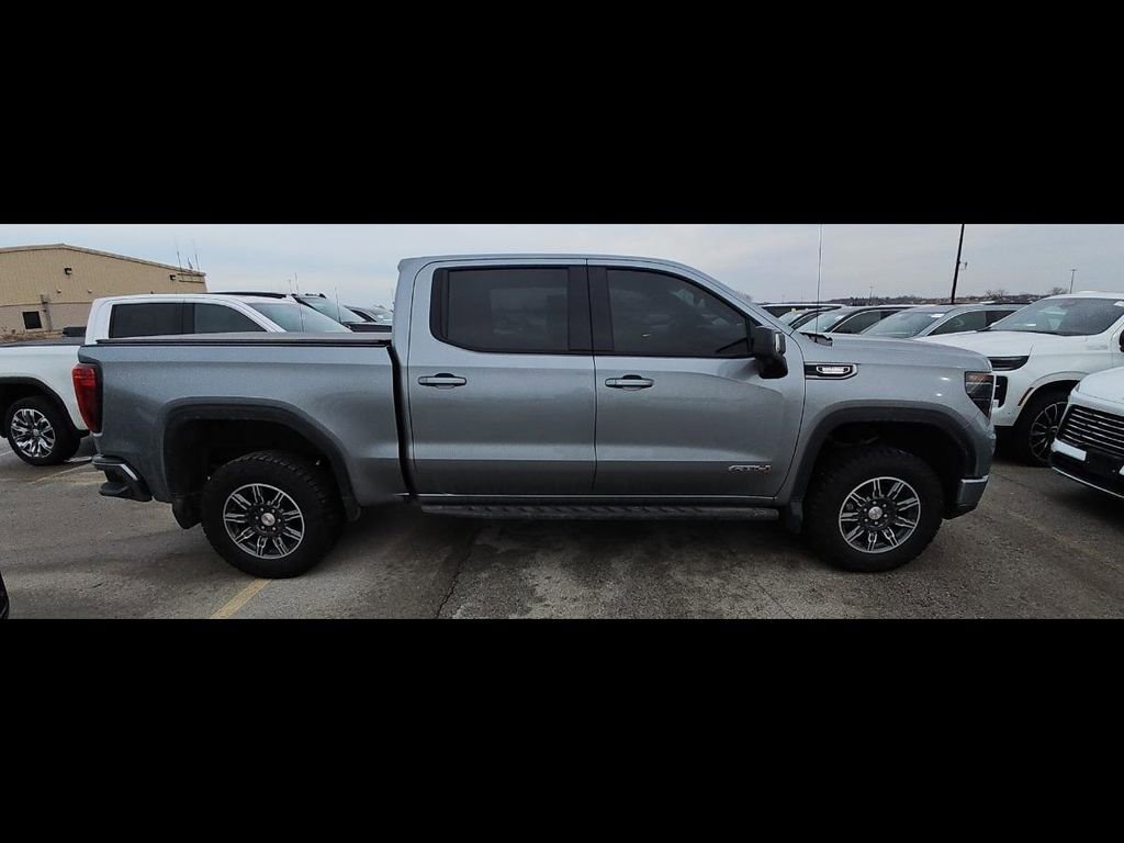 Used 2025 GMC Sierra 1500 AT4 w/ AT4 Premium Package image 9