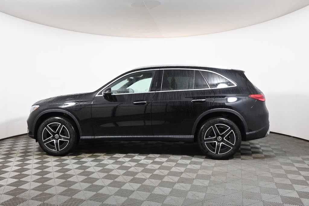 Certified 2026 Mercedes-Benz GLC 300 4MATIC image 2