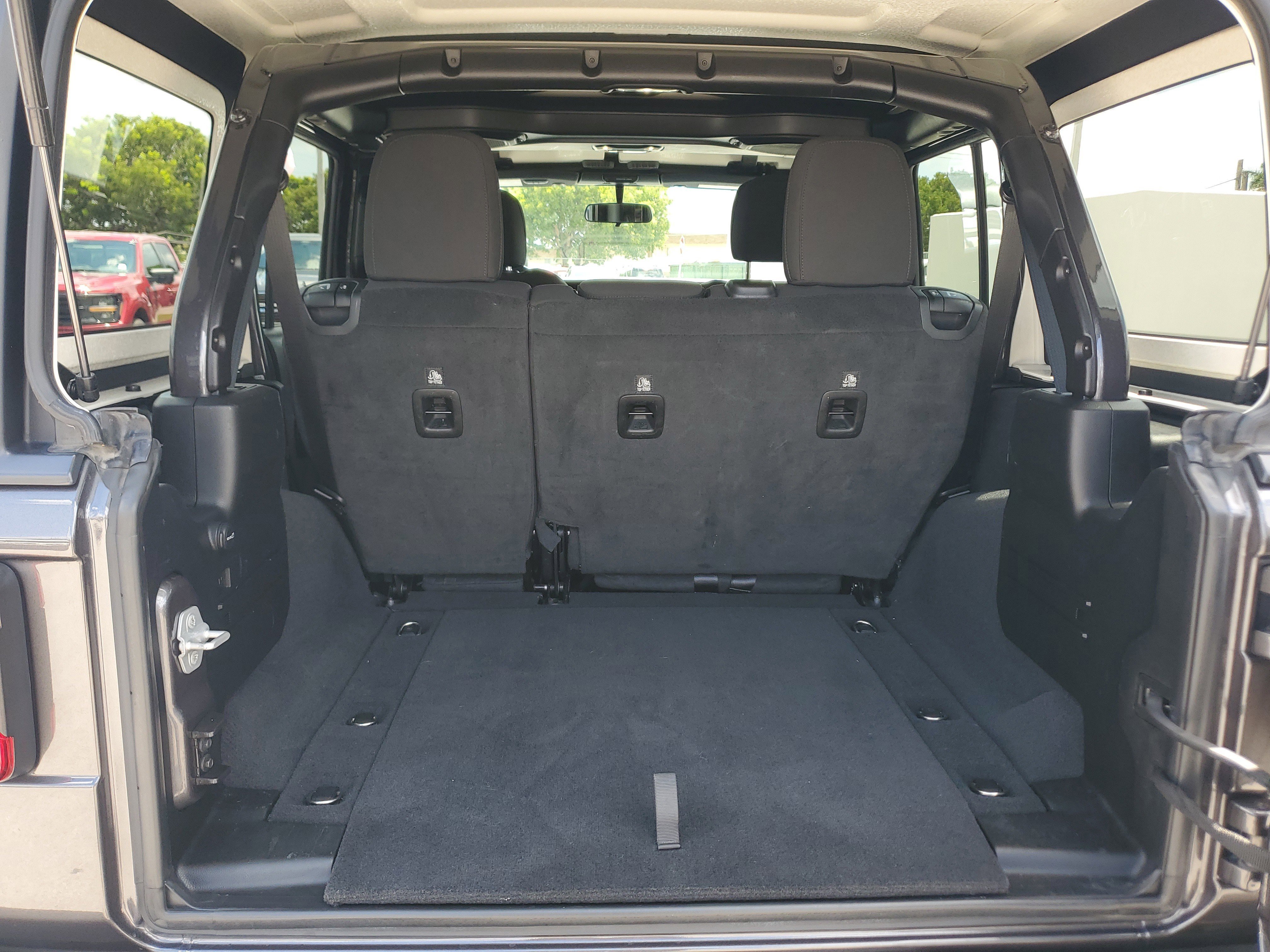 Used 2020 Jeep Wrangler Unlimited Sport image 14