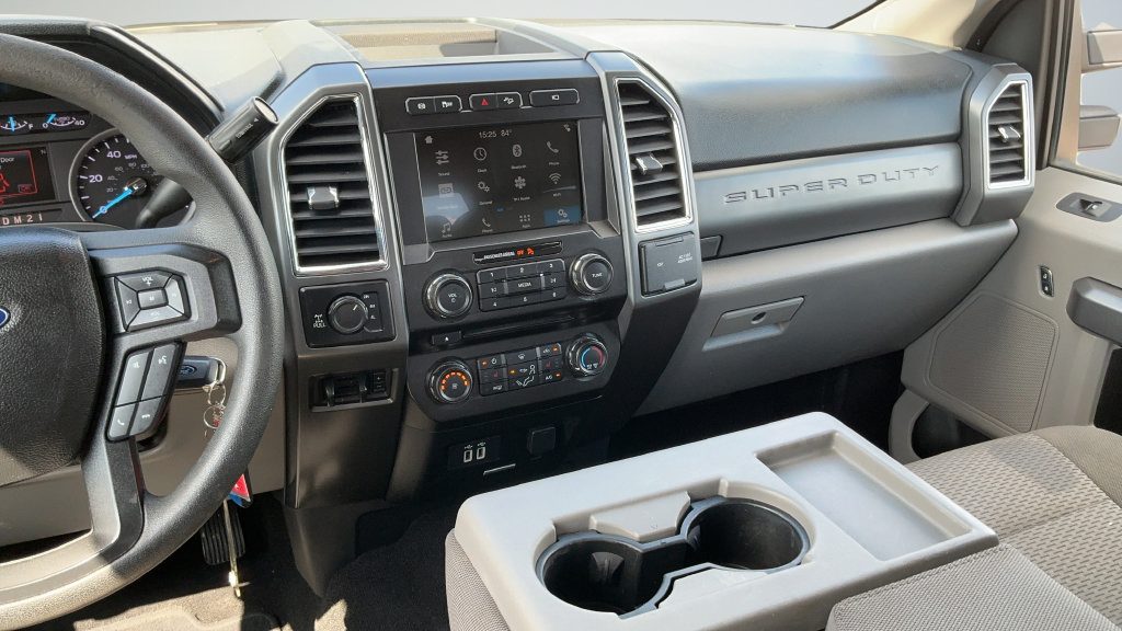 Used 2018 Ford F250 XLT w/ XLT Premium Package AWD/4WD image 8