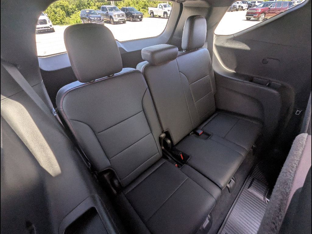 Used 2024 Chevrolet Traverse RS AWD/4WD image 21
