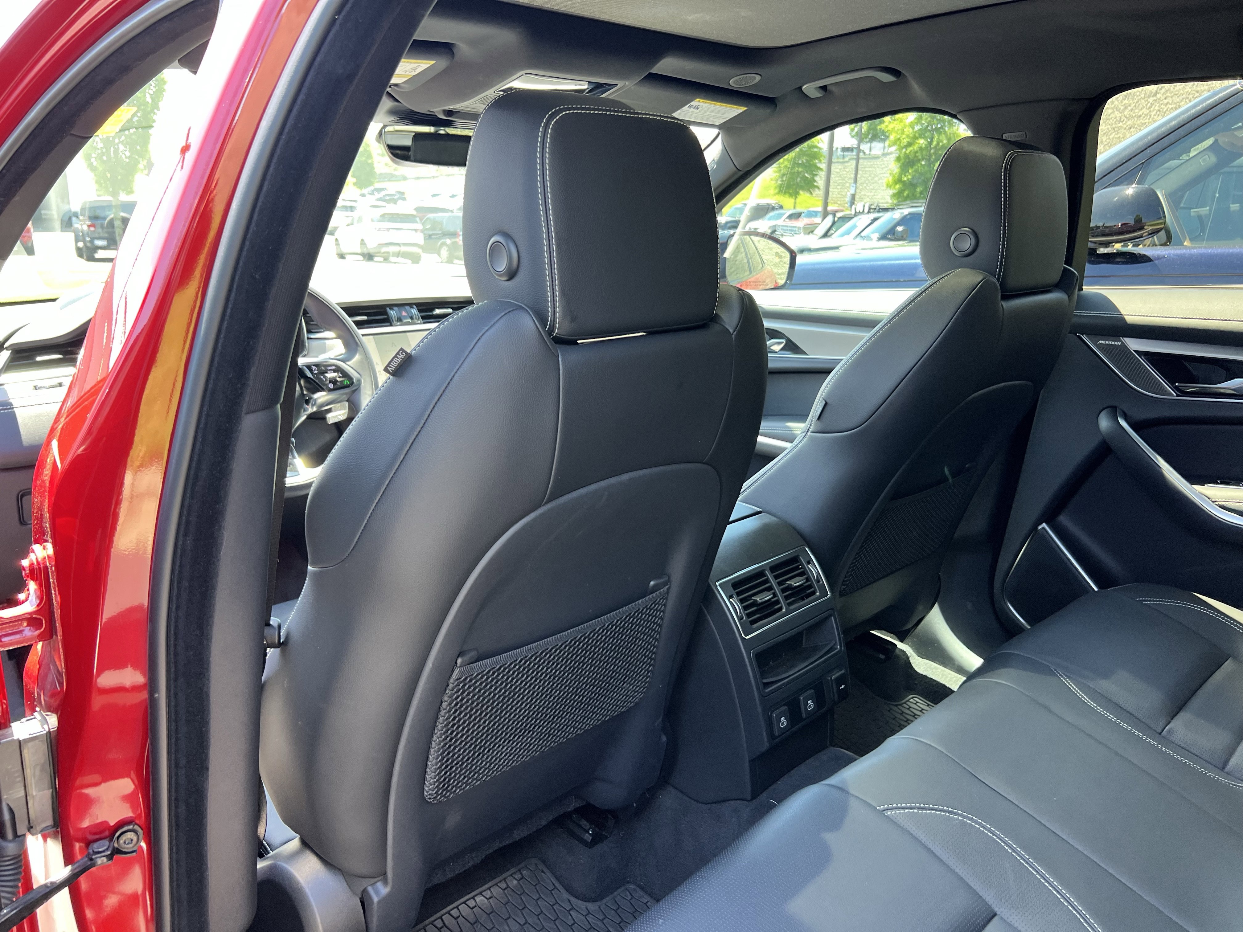 Used 2026 Jaguar F-PACE R-Dynamic S AWD/4WD image 32