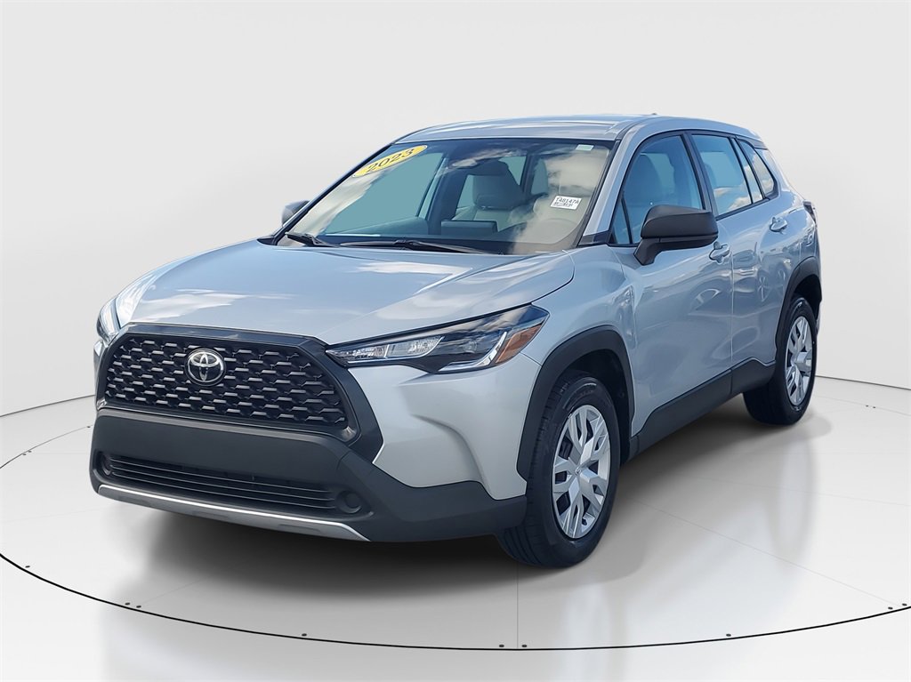 Used 2023 Toyota Corolla Cross L image 4