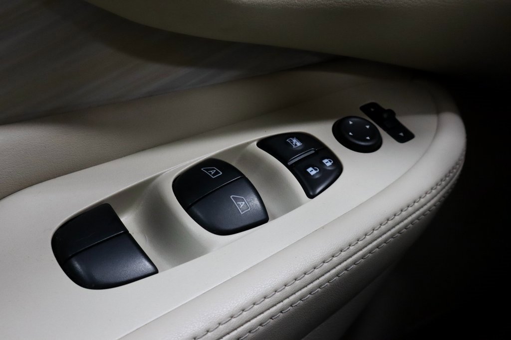 Certified 2017 Nissan Murano S w/ Navigation Package image 25