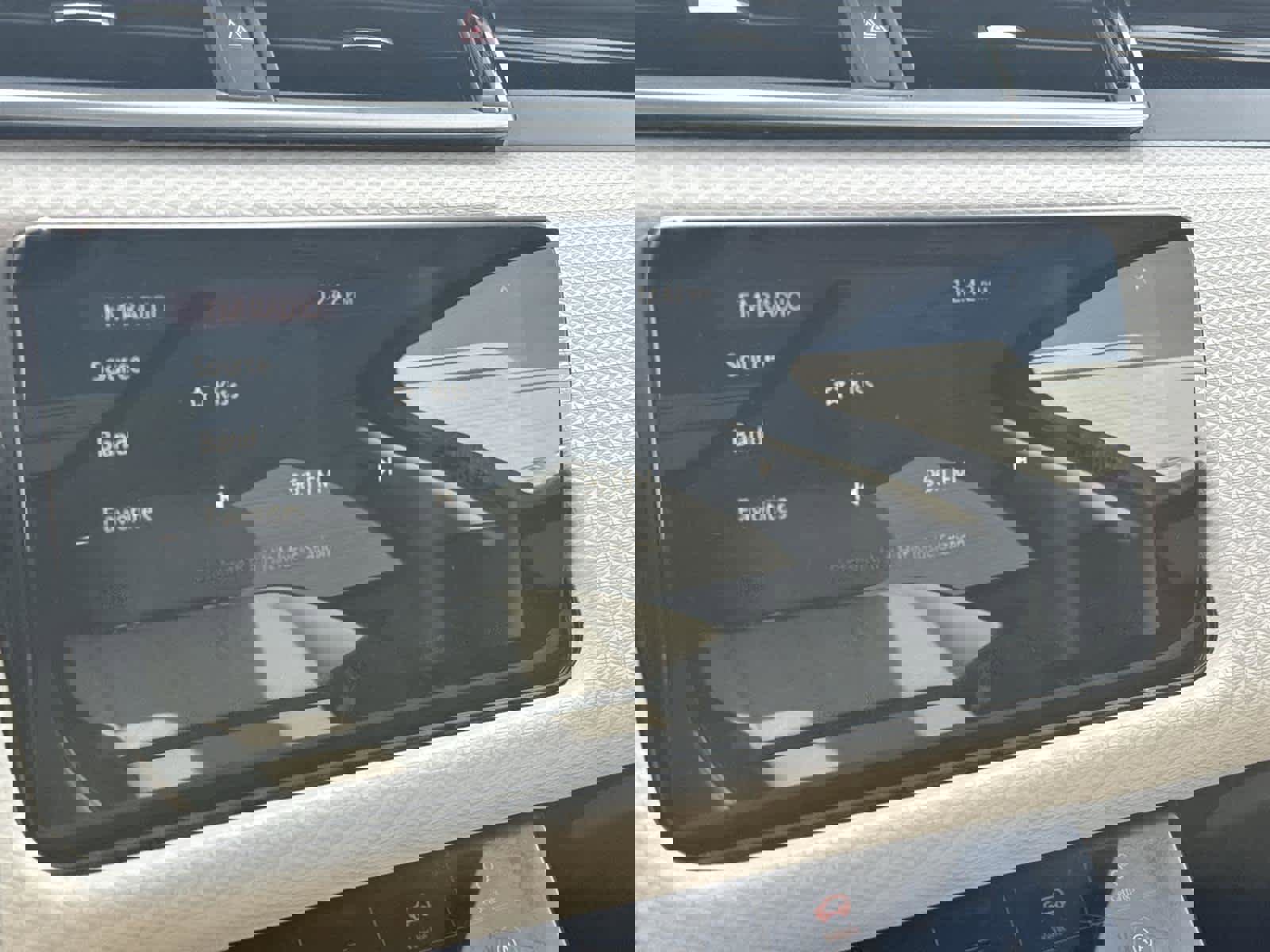 Used 2020 Land Rover Range Rover Velar S image 26