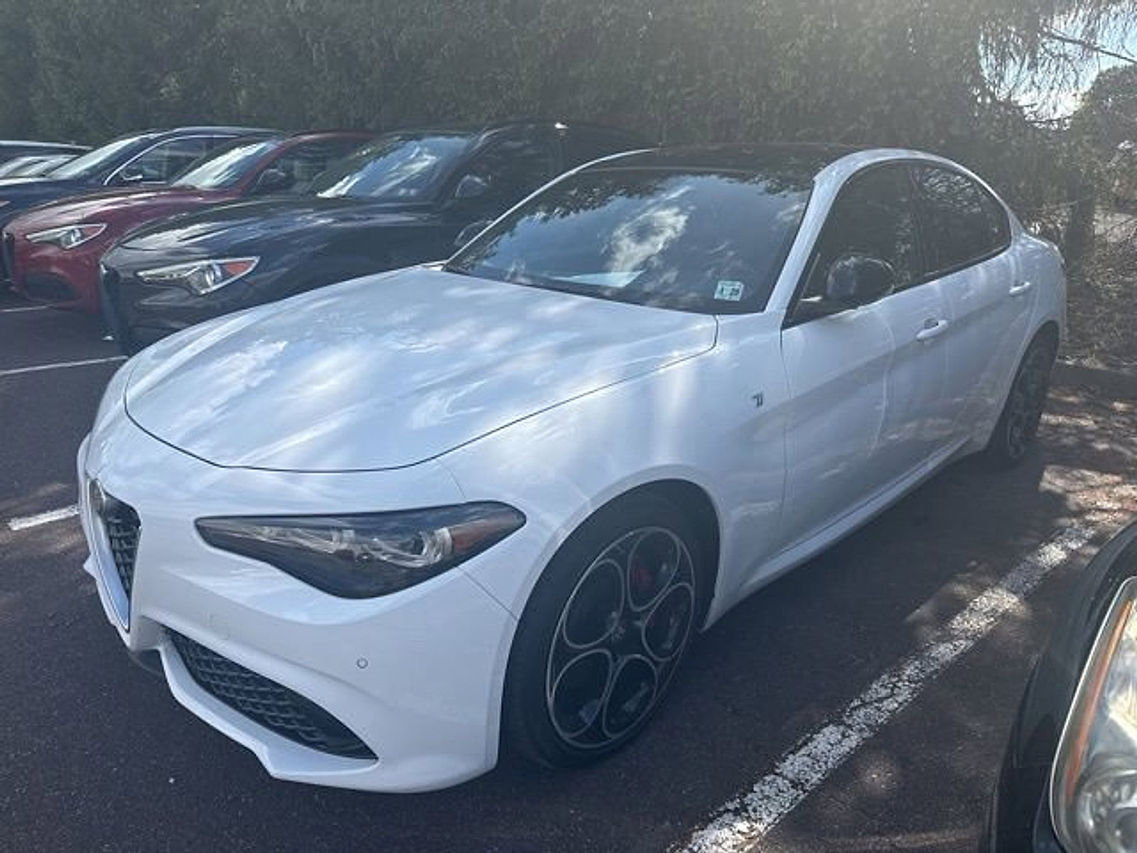 Used 2024 Alfa Romeo Giulia Ti AWD/4WD image 3