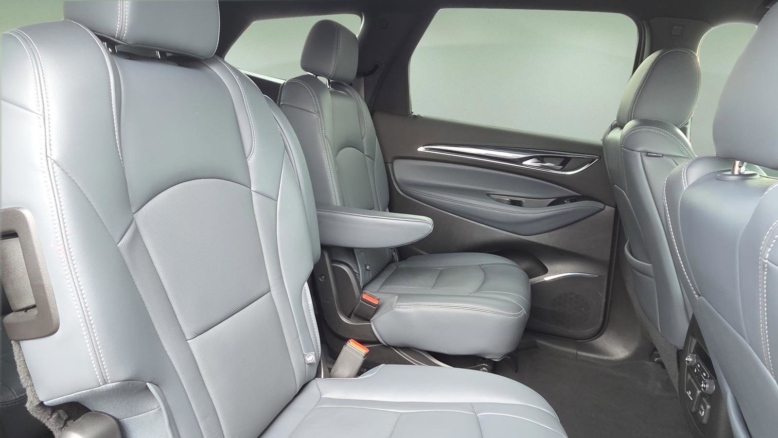 Used 2024 Buick Enclave Premium image 18