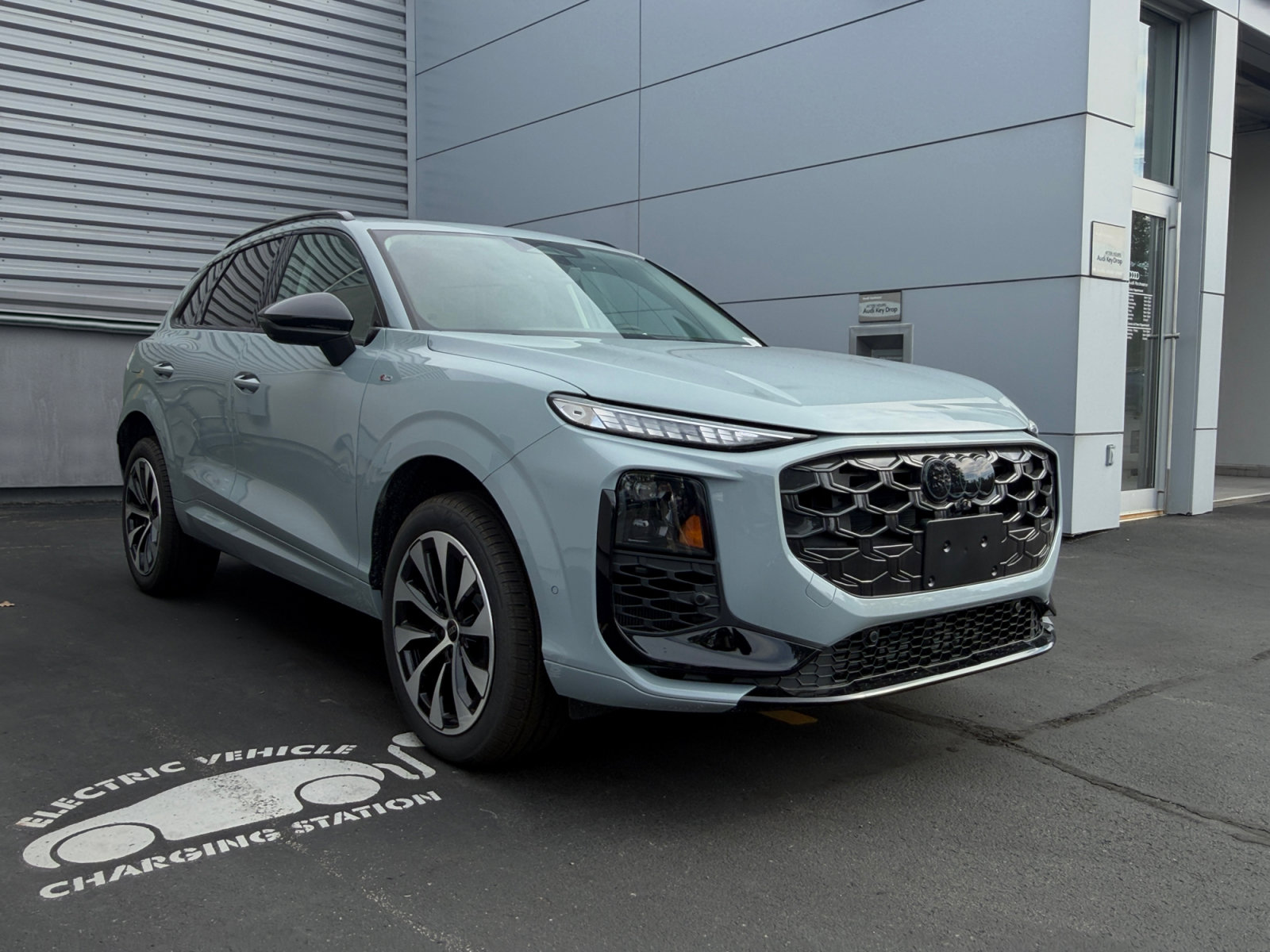 New 2026 Audi Q3 quattro 2.0T AWD/4WD image 7