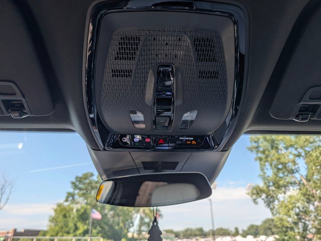 Used 2025 Cadillac Lyriq Sport w/ LPO, Floor Liner Package AWD/4WD image 25