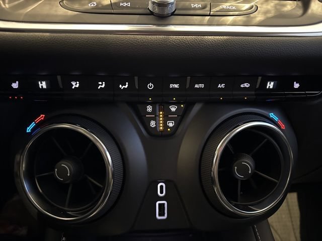 New 2026 Chevrolet Blazer LT w/ Midnight/Sport Edition AWD/4WD image 23