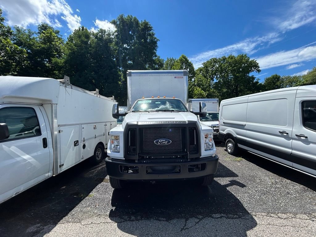 New 2027 Ford F650 2WD Regular Cab Super Duty image 2