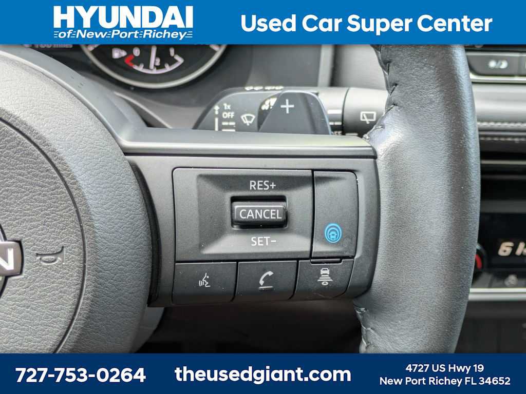 Used 2024 Nissan Rogue SV w/ SV Premium Package AWD/4WD image 35