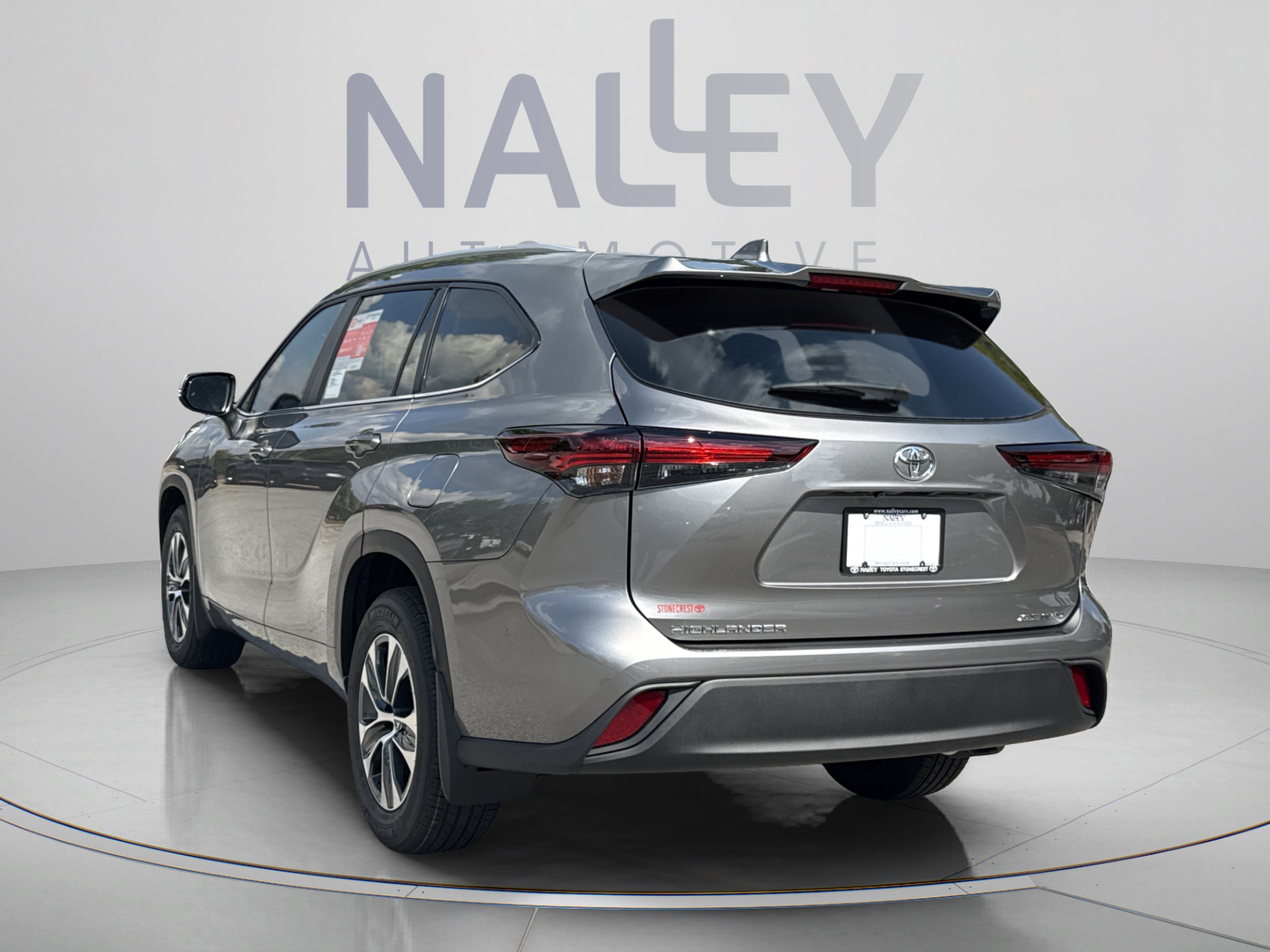 New 2026 Toyota Highlander XLE AWD/4WD image 3