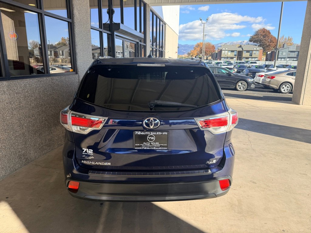 Used 2015 Toyota Highlander XLE image 38