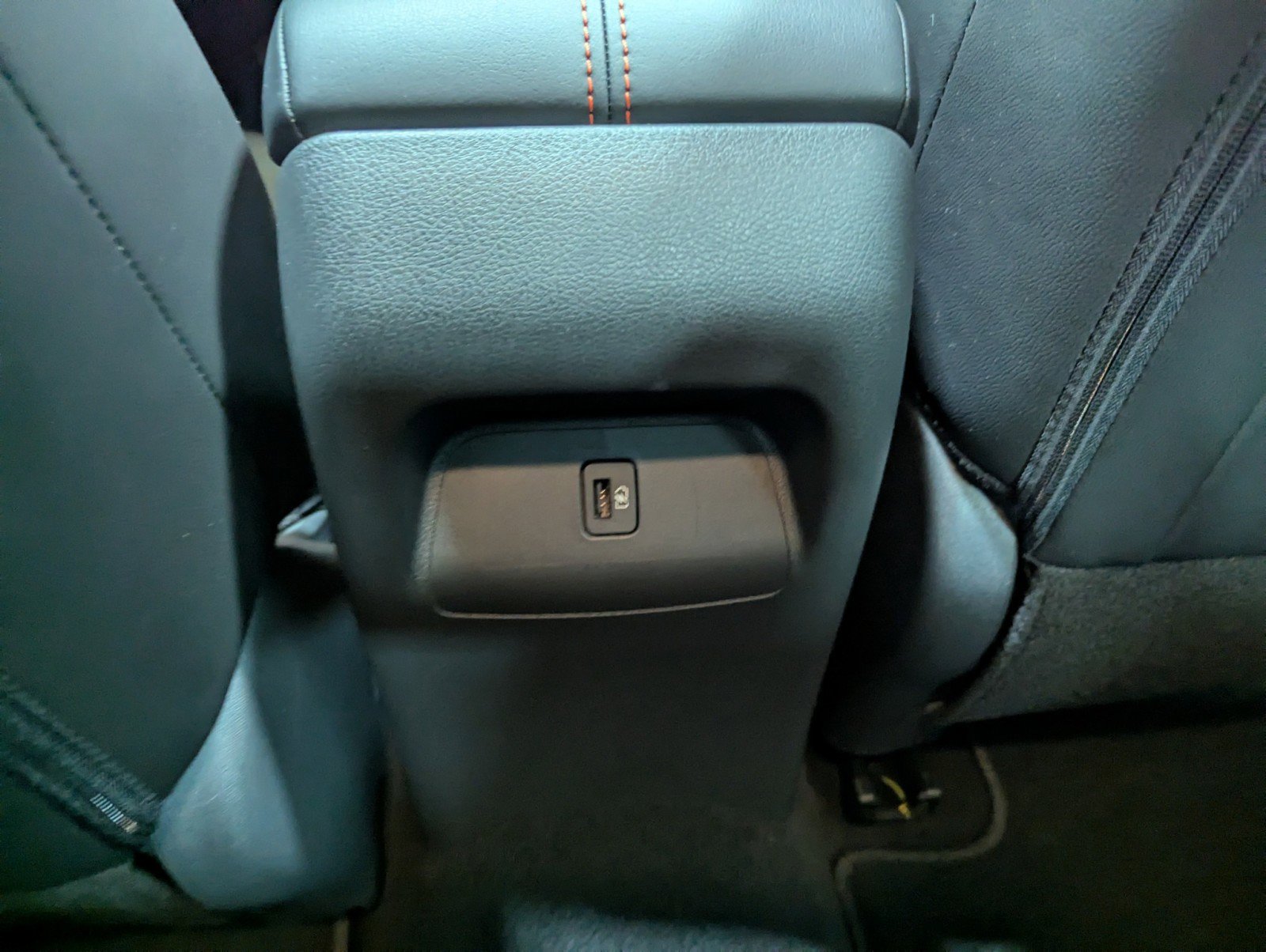 Used 2025 Nissan Sentra SR w/ SR Premium Package image 11