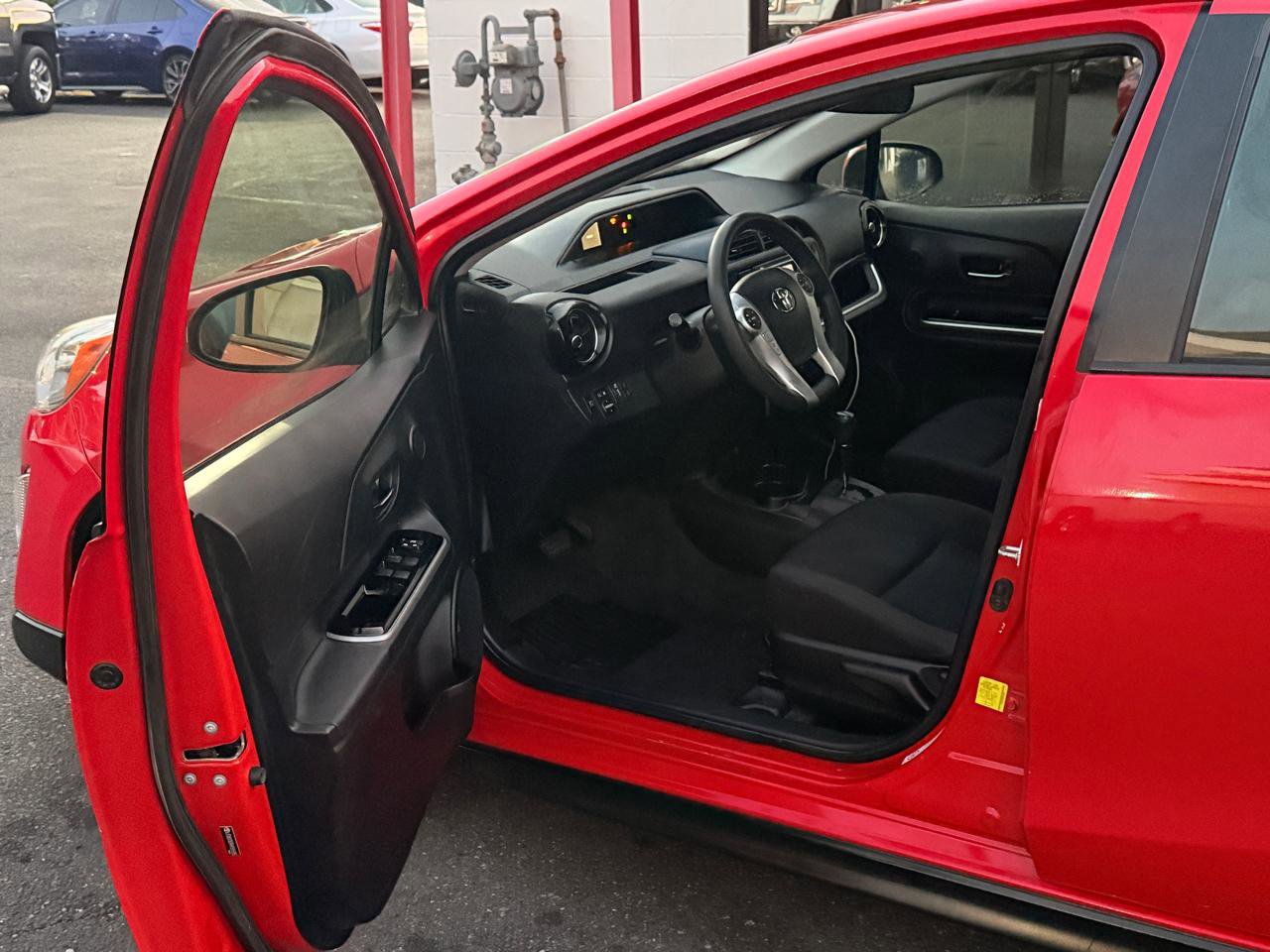 Used 2017 Toyota Prius C Two image 10