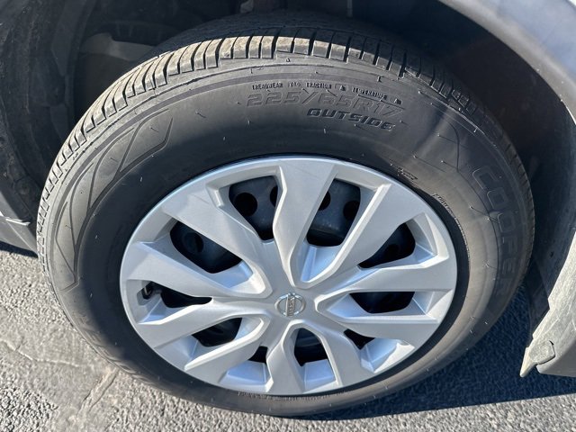 Used 2018 Nissan Rogue S image 26