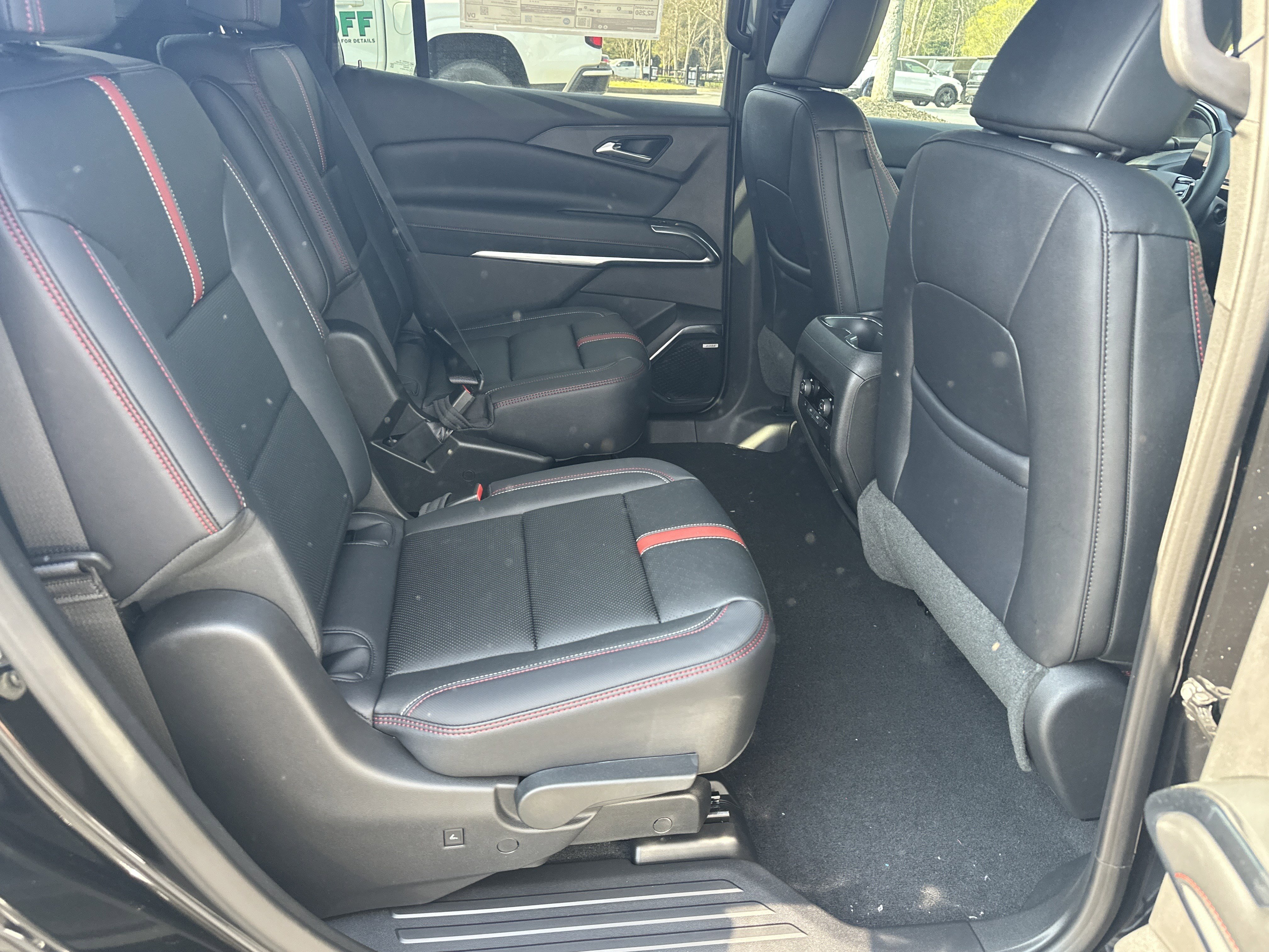 New 2026 Chevrolet Traverse RS image 17